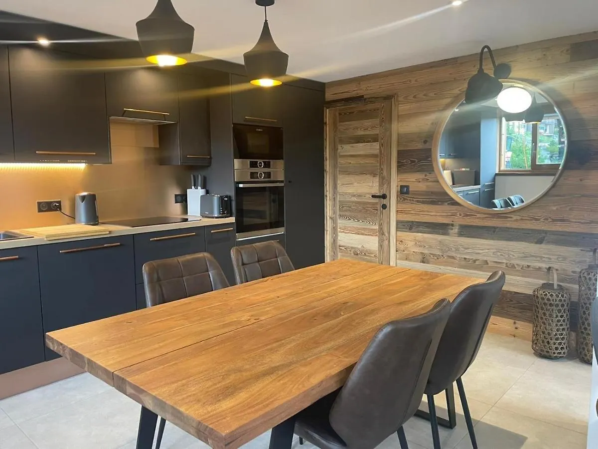 Le Petit Cham - Cosy And Stylist With Balcony View Apartment Morzine
